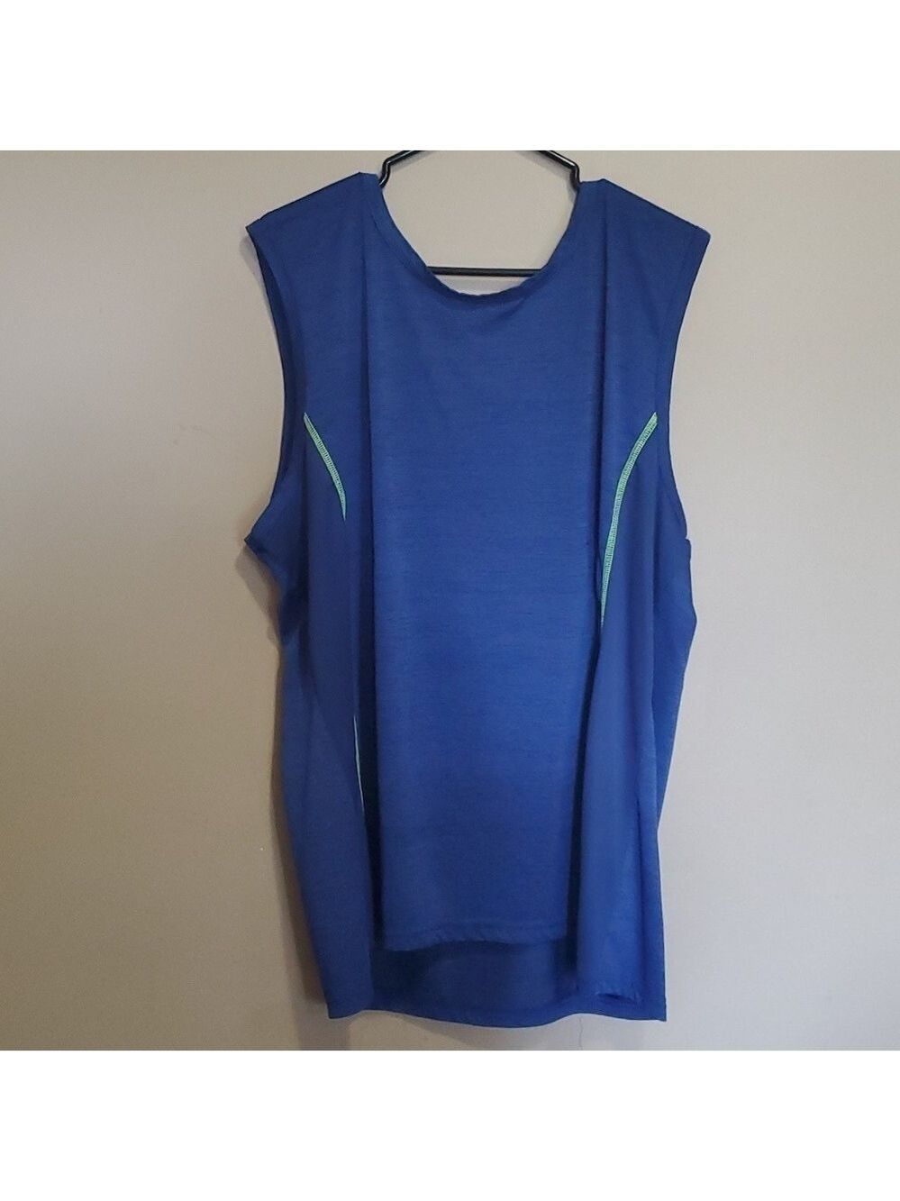 Revolution muscle tshirt size 2xl